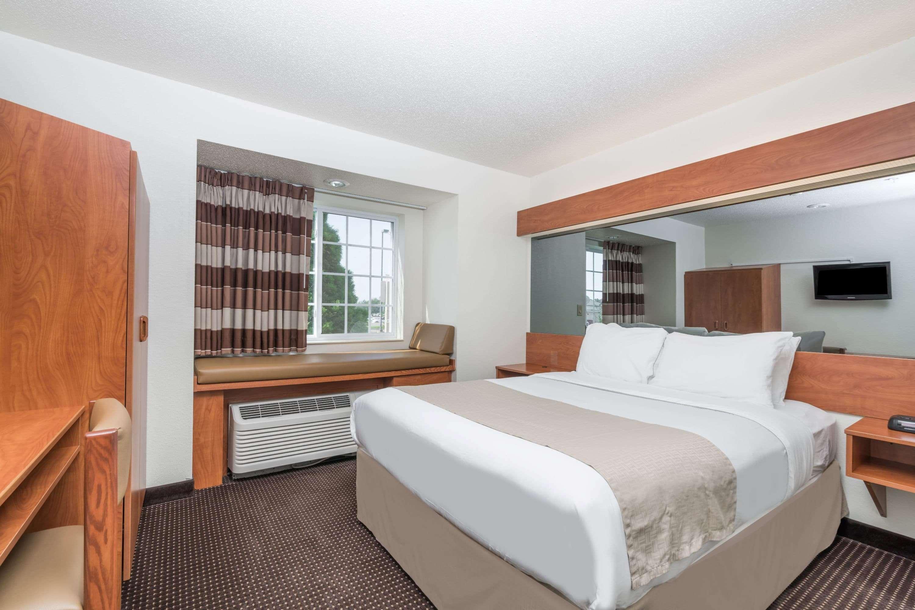 Microtel Inn & Suites By Wyndham Rice Lake Екстер'єр фото