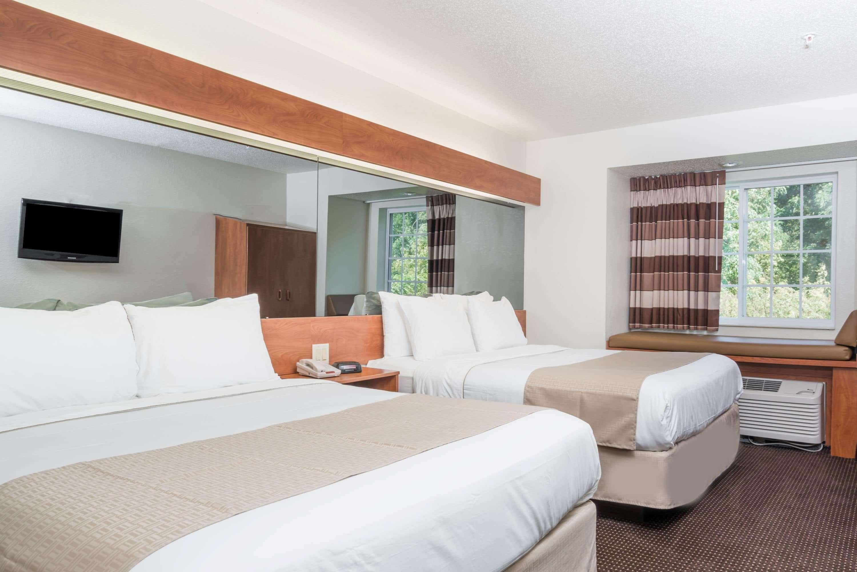 Microtel Inn & Suites By Wyndham Rice Lake Екстер'єр фото
