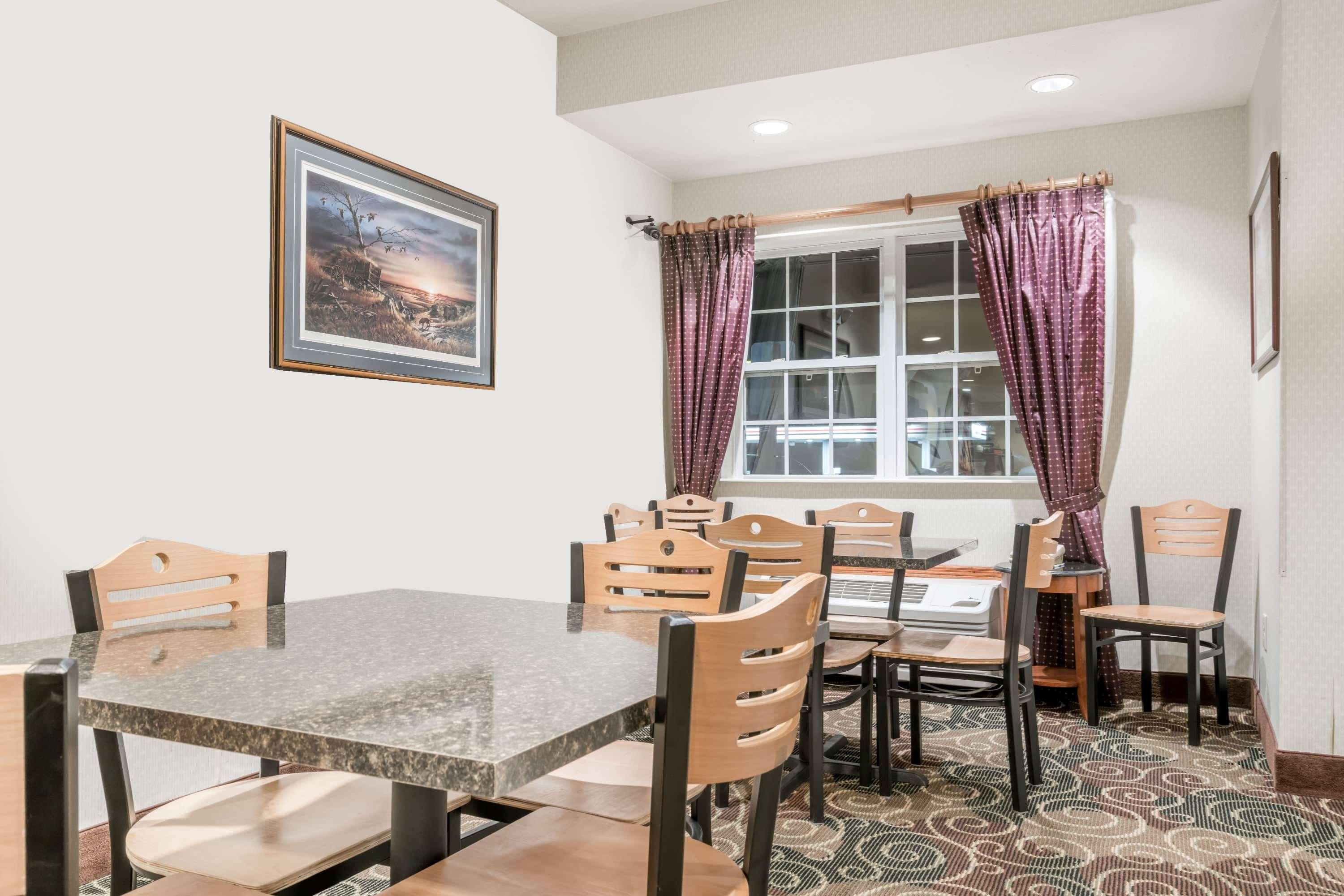 Microtel Inn & Suites By Wyndham Rice Lake Екстер'єр фото