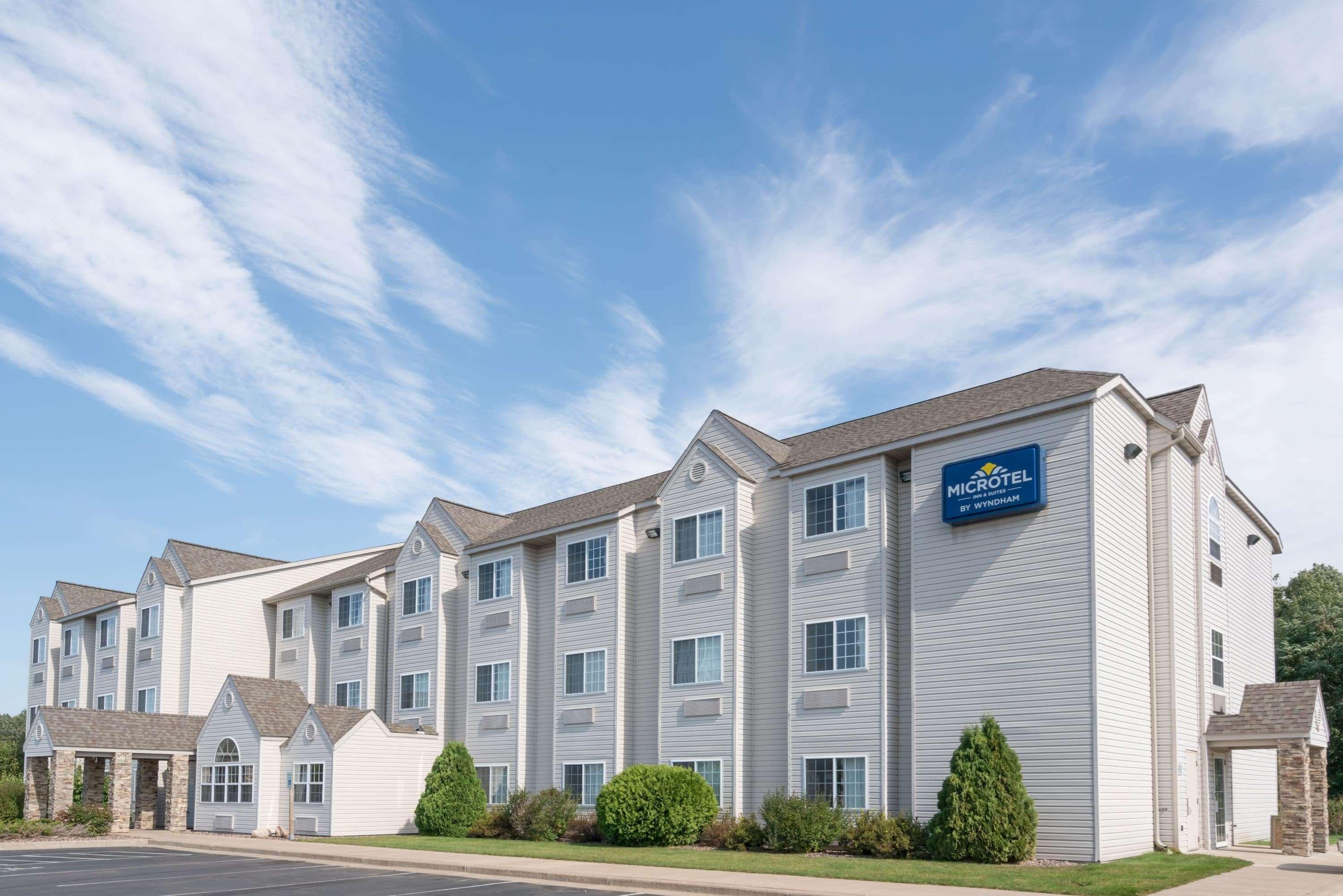 Microtel Inn & Suites By Wyndham Rice Lake Екстер'єр фото
