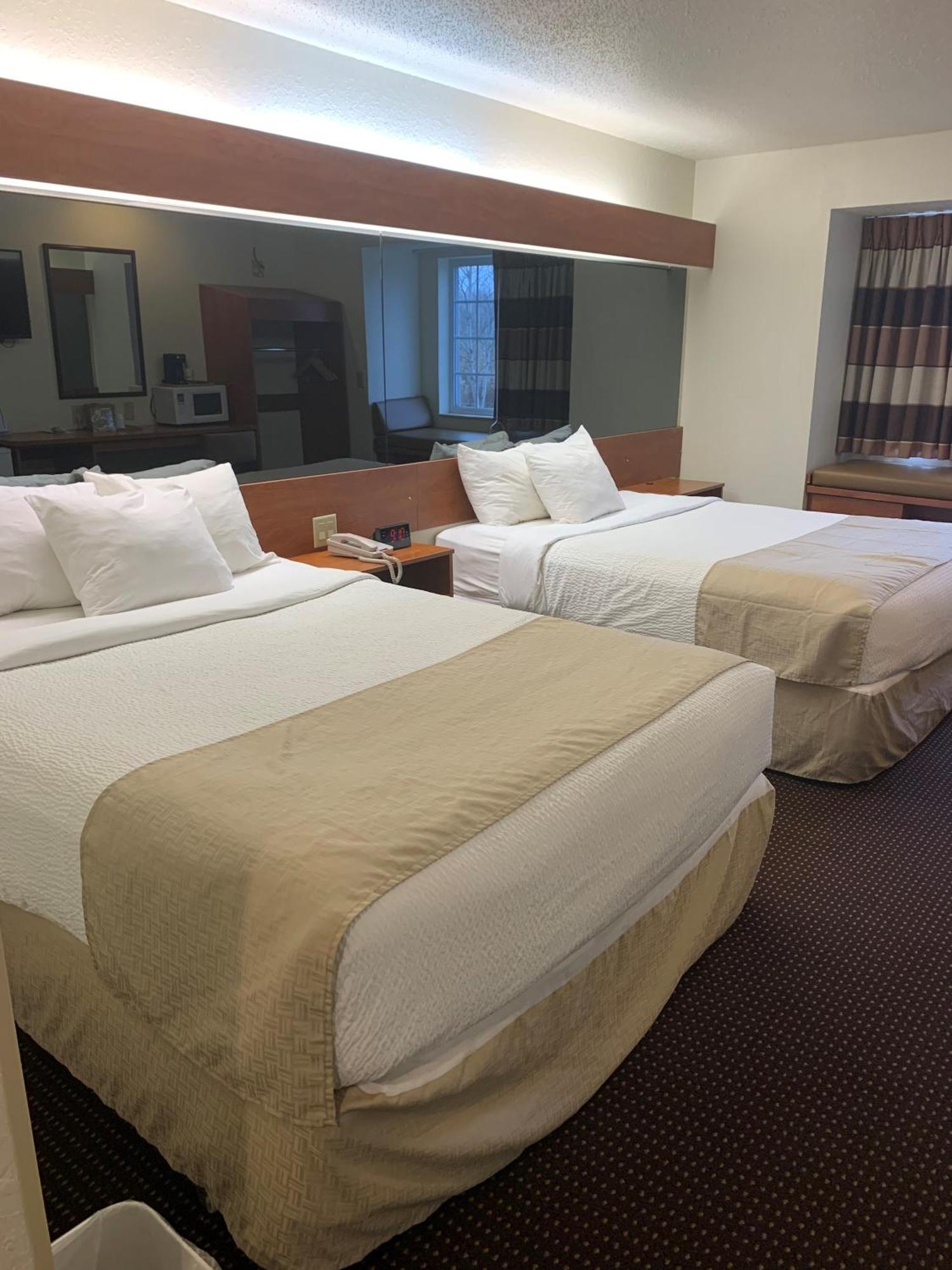 Microtel Inn & Suites By Wyndham Rice Lake Екстер'єр фото