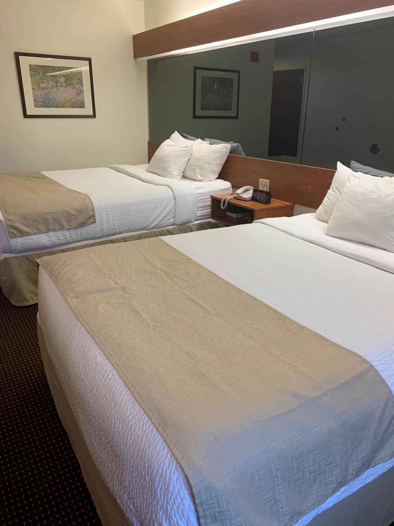 Microtel Inn & Suites By Wyndham Rice Lake Екстер'єр фото