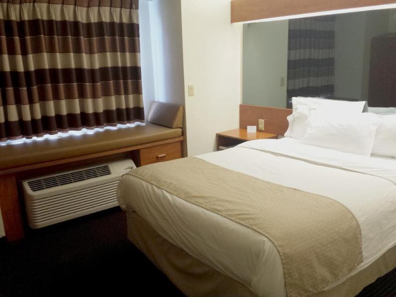 Microtel Inn & Suites By Wyndham Rice Lake Екстер'єр фото