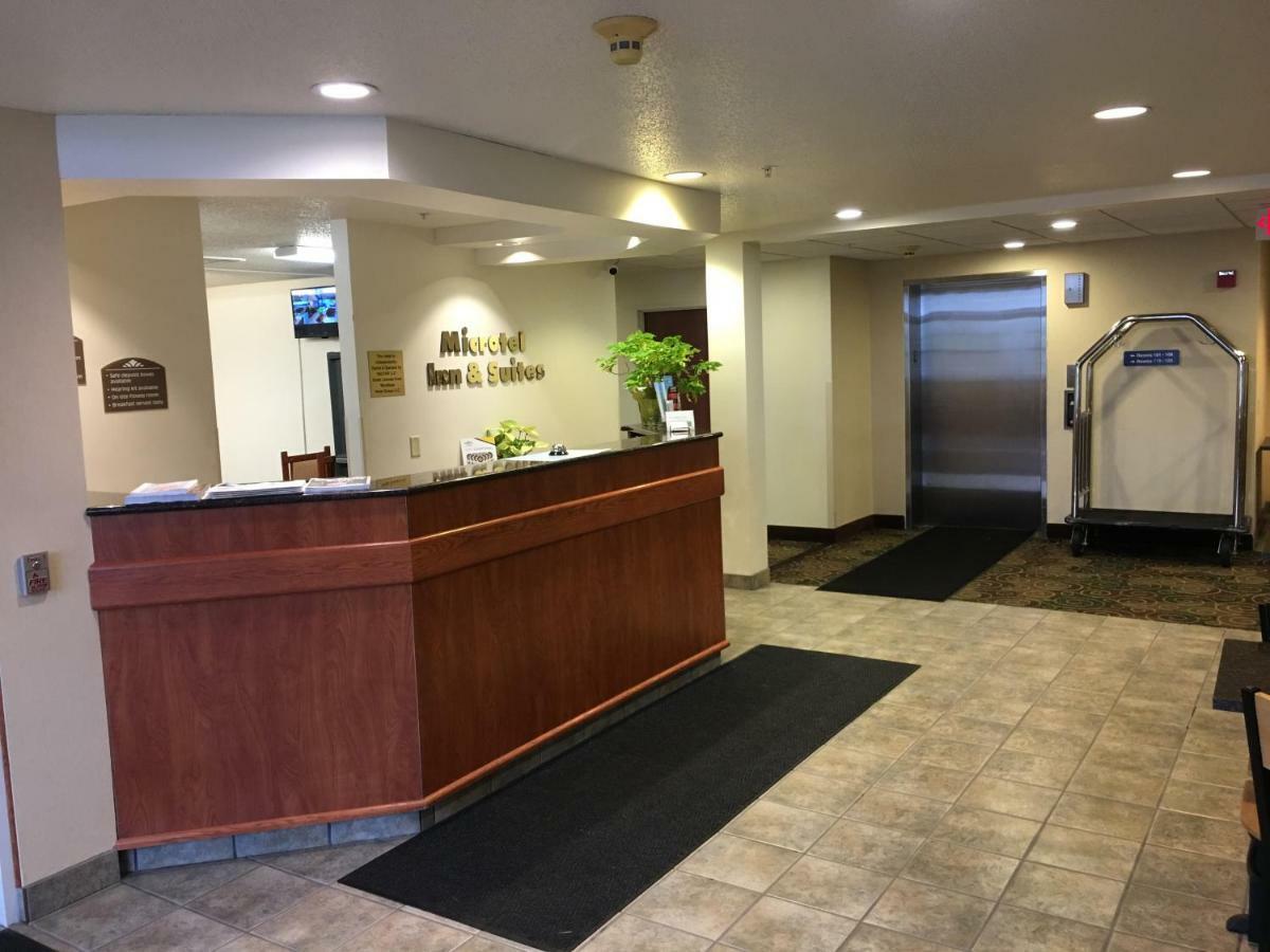 Microtel Inn & Suites By Wyndham Rice Lake Екстер'єр фото
